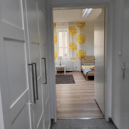 Budget Studio Near Prater Wenen Buitenkant foto