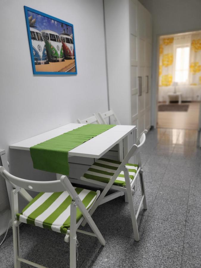 Budget Studio Near Prater Wenen Buitenkant foto