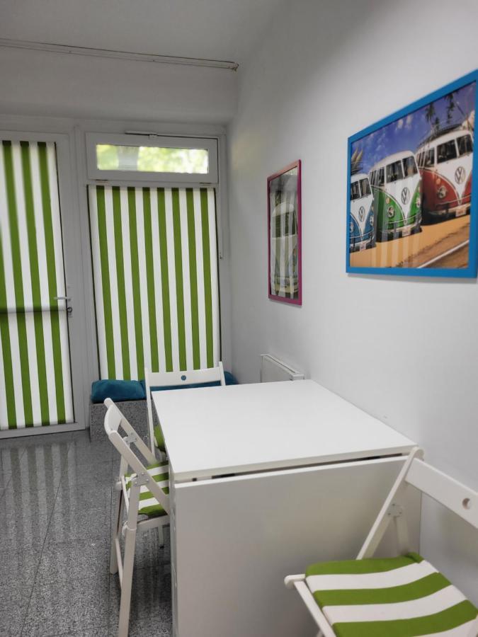 Budget Studio Near Prater Wenen Buitenkant foto