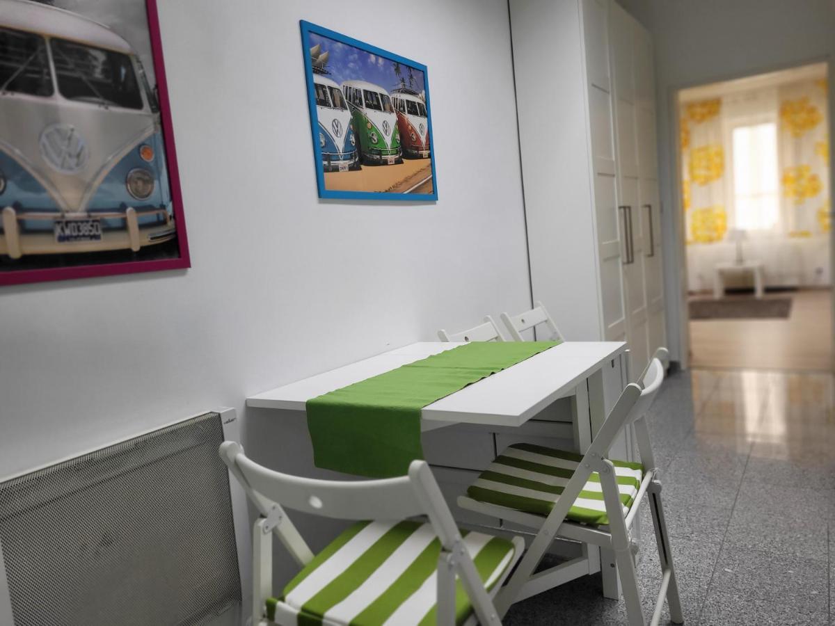 Budget Studio Near Prater Wenen Buitenkant foto